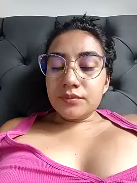 Hellen Alex online show from February 5, 3:09 pm