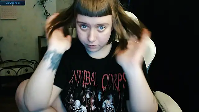 June shy0 online show from December 10, 9:23 am