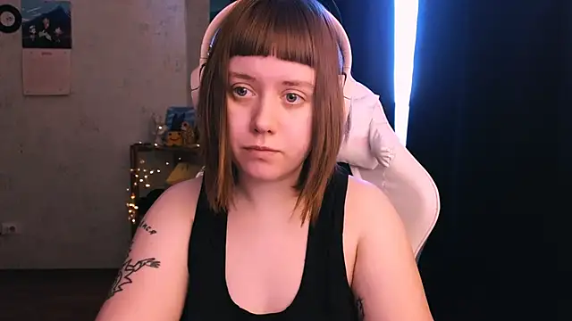 June shy0 online show from January 6, 8:57 am