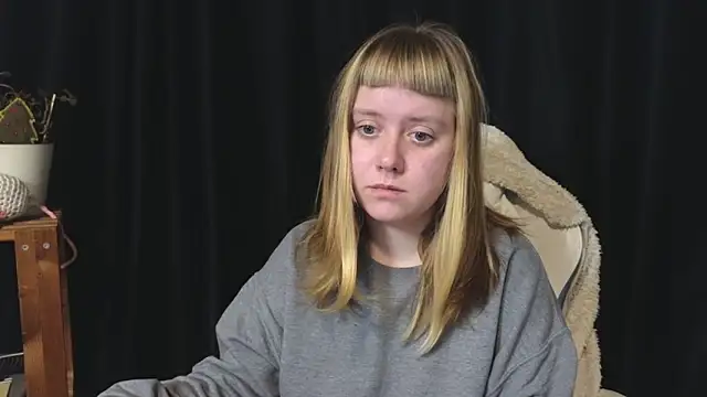 June shy0 online show from November 20, 7:41 am