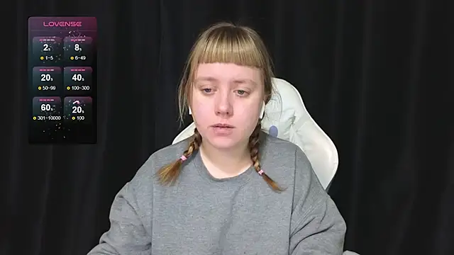 June shy0 online show from December 3, 7:49 am