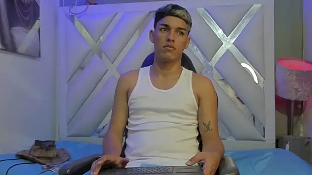 ryan carter08 online show from January 15, 1:20 pm