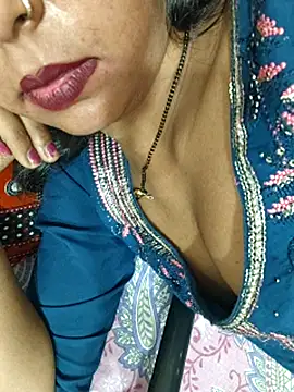 Snapshot of Sharmila-Singh chatting on July 8, 8:24 pm Sharmila-Singh online show from July 8, 8:24 pm