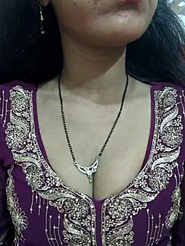 Snapshot of Sharmila-Singh chatting on August 3, 7:51 am Sharmila-Singh online show from August 3, 7:51 am