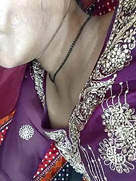 Snapshot of Sharmila-Singh chatting on August 3, 9:40 pm Sharmila-Singh online show from August 3, 9:40 pm