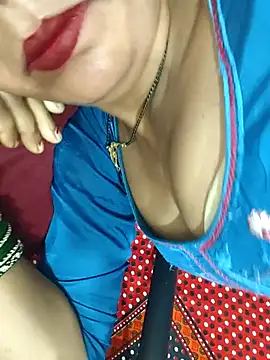 Snapshot of Sharmila-Singh chatting on August 4, 10:07 am Sharmila-Singh online show from August 4, 10:07 am