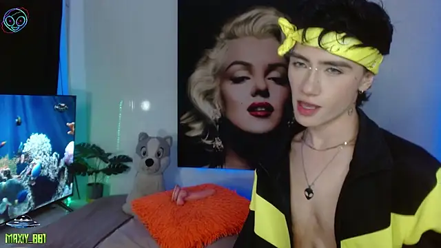 maxiy 001 online show from November 21, 6:34 am