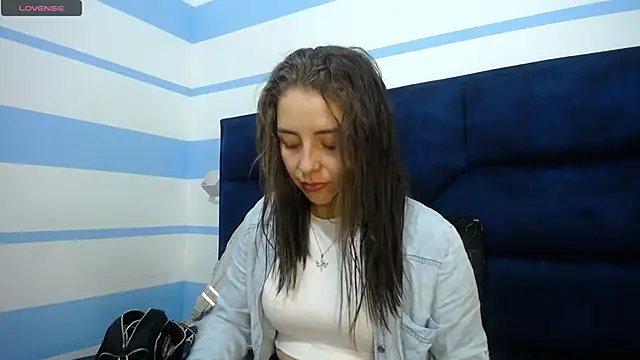  isaabellaa online show from February 8, 11:33 am