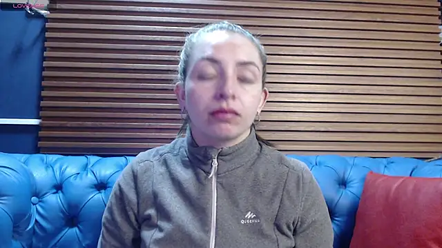  isaabellaa online show from February 13, 11:39 am