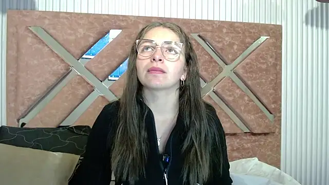  isaabellaa online show from May 19, 12:33 pm