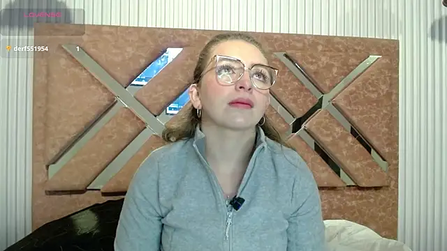  isaabellaa online show from May 31, 11:17 am
