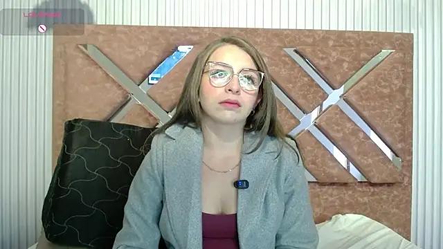  isaabellaa online show from June 4, 1:28 pm