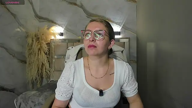  isaabellaa online show from July 6, 2:36 pm