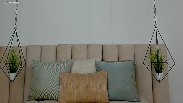 Olivia Collins1 online show from March 4, 1:34 am