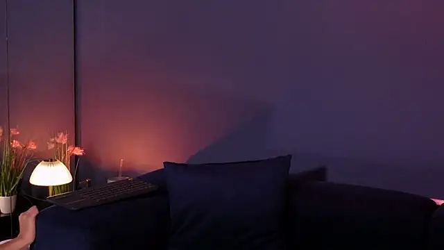 Olivia Collins1 online show from March 12, 8:37 pm