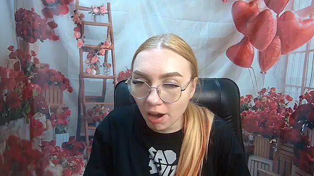 Snapshot of BeatriceFly chatting on May 24, 11:37 am BeatriceFly online show from May 24, 11:37 am