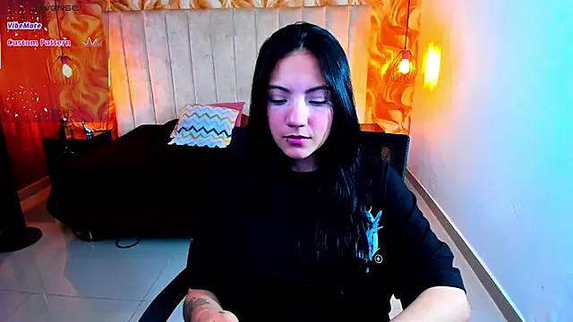 Snapshot of miichael_black chatting on June 16, 9:17 pm miichael black online show from June 16, 9:17 pm