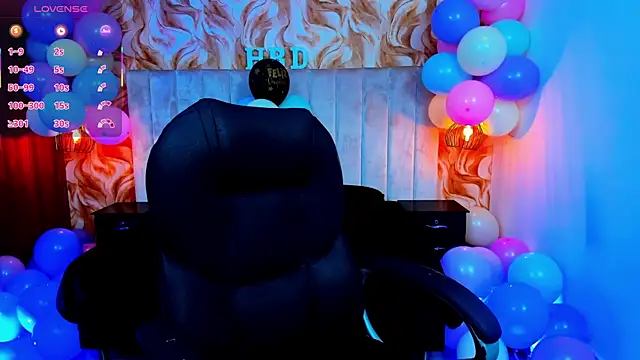 Snapshot of miichael_black chatting on July 30, 9:03 pm miichael black online show from July 30, 9:03 pm