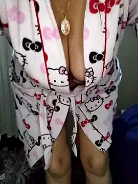 Snapshot of Edged_Hot69 chatting on November 22, 9:52 am Edged Hot69 online show from November 22, 9:52 am