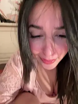 Snapshot of Hot_malak chatting on December 5, 6:33 pm Hot malak online show from December 5, 6:33 pm