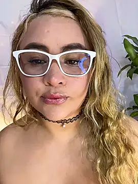 Snapshot of AshleyVXo chatting on July 28, 2:51 am AshleyVXo online show from July 28, 2:51 am