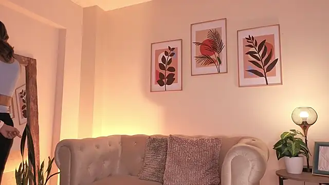 DahianaWalcott online show from February 23, 2:58 pm