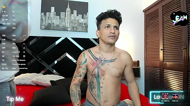 Snapshot of toyboys1 chatting on April 24, 3:31 am toyboys1 online show from April 24, 3:31 am