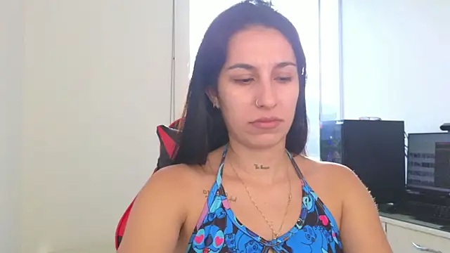 tammyandrade  online show from June 10, 11:42 am