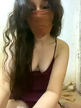 Snapshot of Chahrazad66 chatting on September 15, 12:32 am Chahrazad66 online show from September 15, 12:32 am