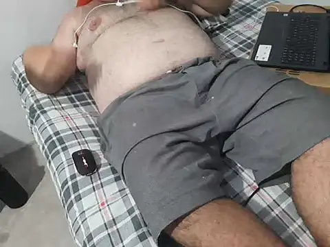 mfreitas005 online show from February 11, 10:50 pm