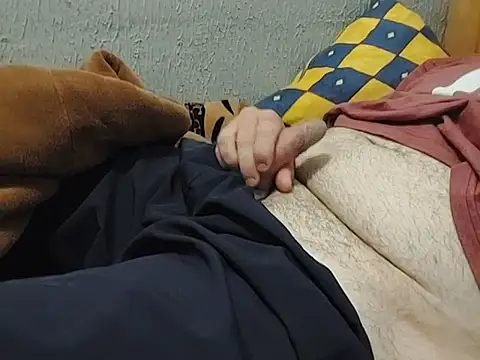 mfreitas005 online show from October 16, 12:00 am