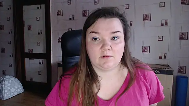 Snapshot of TasyaBigTTs chatting on December 7, 12:02 pm TasyaBigTTs online show from December 7, 12:02 pm