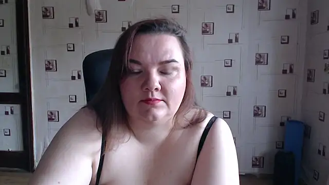 Snapshot of TasyaBigTTs chatting on November 16, 9:59 am TasyaBigTTs online show from November 16, 9:59 am