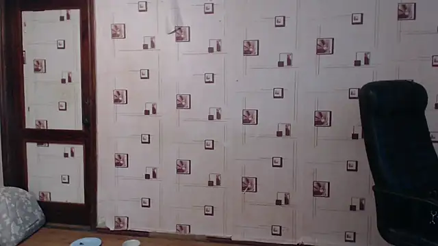 Snapshot of TasyaBigTTs chatting on November 28, 1:14 pm TasyaBigTTs online show from November 28, 1:14 pm