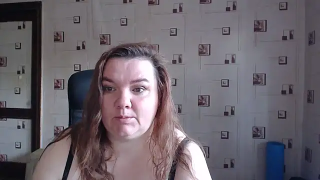Snapshot of TasyaBigTTs chatting on May 25, 2:28 am TasyaBigTTs online show from May 25, 2:28 am