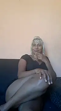 Snapshot of Goodgirlsue_77 chatting on January 29, 9:33 am Goodgirlsue 77 online show from January 29, 9:33 am