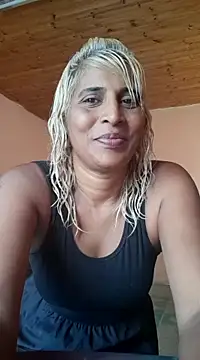 Snapshot of Goodgirlsue_77 chatting on January 31, 7:39 am Goodgirlsue 77 online show from January 31, 7:39 am