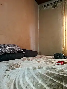 Snapshot of Goodgirlsue_77 chatting on September 30, 8:08 am Goodgirlsue 77 online show from September 30, 8:08 am