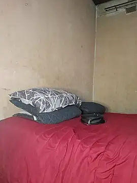 Snapshot of Goodgirlsue_77 chatting on October 20, 3:56 pm Goodgirlsue 77 online show from October 20, 3:56 pm