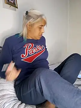 Goodgirlsue 77 online show from June 13, 10:08 pm