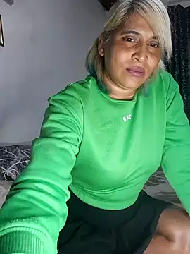 Goodgirlsue 77 online show from June 25, 12:42 pm