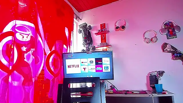 LilOwen  online show from July 10, 5:48 pm
