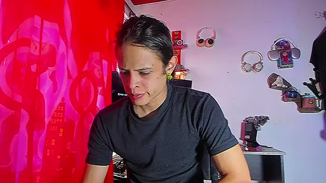 LilOwen  online show from July 12, 5:48 pm
