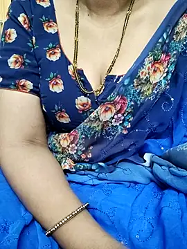 Snapshot of sunitha-3 chatting on February 23, 6:17 am sunitha-3 online show from February 23, 6:17 am