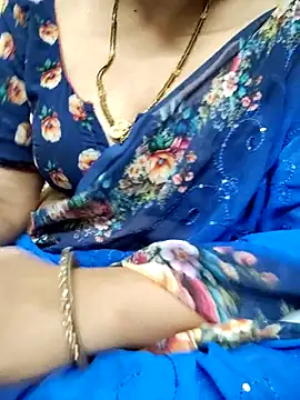 Snapshot of sunitha-3 chatting on February 23, 3:51 pm sunitha-3 online show from February 23, 3:51 pm