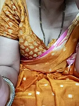 Snapshot of sunitha-3 chatting on February 25, 4:35 am sunitha-3 online show from February 25, 4:35 am