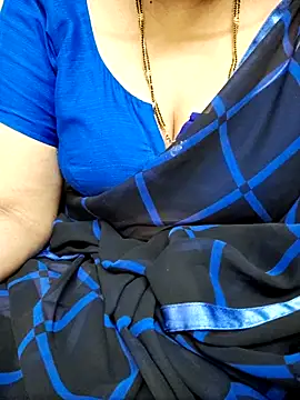 Snapshot of sunitha-3 chatting on February 26, 8:37 am sunitha-3 online show from February 26, 8:37 am