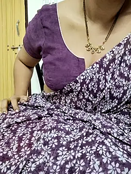 Snapshot of sunitha-3 chatting on March 5, 1:06 pm sunitha-3 online show from March 5, 1:06 pm