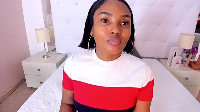 Isla Scott online show from January 16, 11:25 am