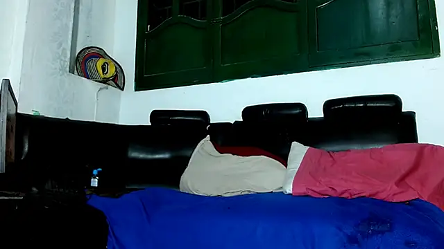 Snapshot of Deleon1995 chatting on January 31, 5:51 am Deleon1995 online show from January 31, 5:51 am